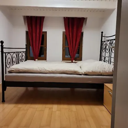 Ferien Monteuer Apartment